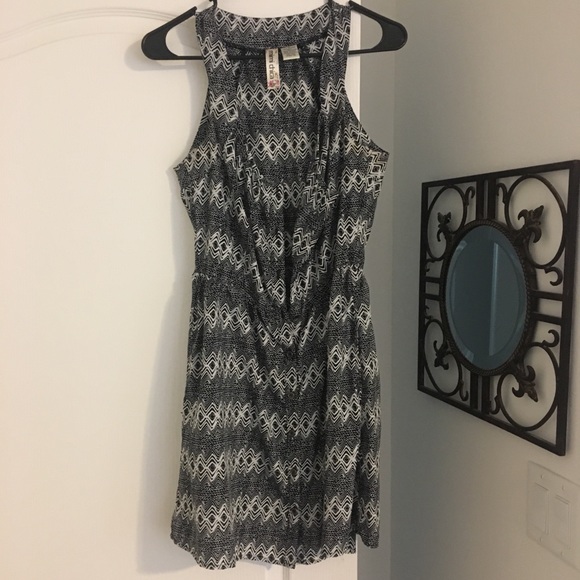 Dresses & Skirts - Dress